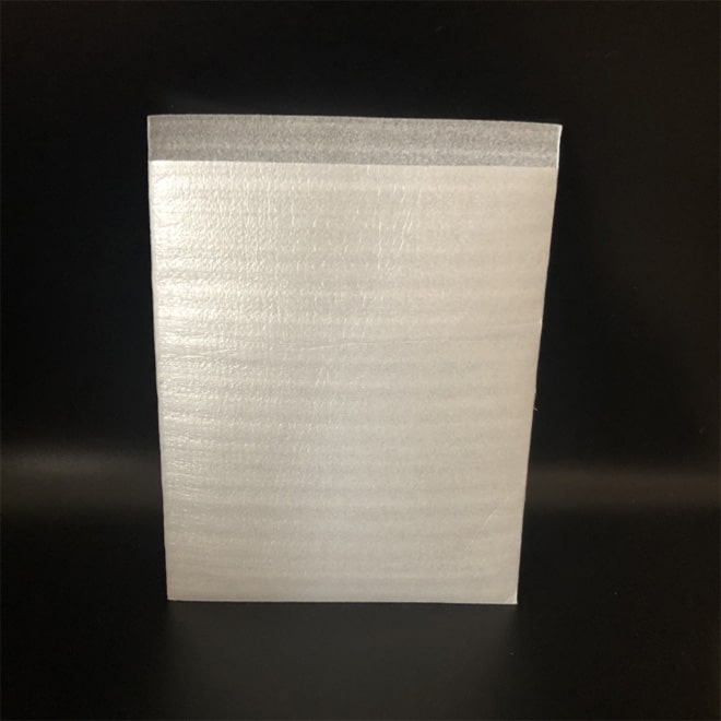 EPE (Pearl Cotton, Shumei cloth) Common packaging materials are: 3C, fruit, hardware, EPE Pearl Cotton bag EPS (Poly Dragon).  Common packaging materials are: bottles and cans, home appliances, food, filling packaging (good grain).  Consumers' requirements are getting higher and higher, and the packaging industry is also constantly innovating from traditional packaging to advanced cushioning packaging.  The cushioning materials are packed in: air column bag, bubble column, bubble bag, foam bag, fruit bag, bag-in-bag.